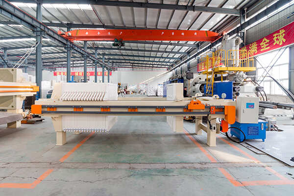 厢式压滤机(图2) 厢式压滤机(图2)