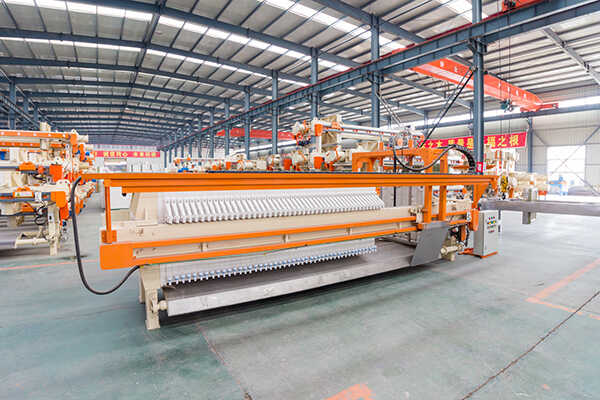 厢式压滤机(图4) 厢式压滤机(图4)